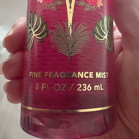 BATH & BODYWORKS Tropical Pink Pineapple Sunrise Fragrance Mist
8 oz NWT - Picture 7 of 9